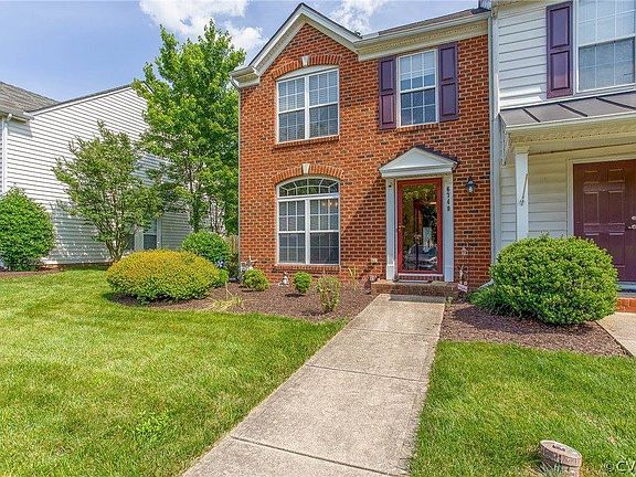 2nd image of 6749 N Grand Brook Cir