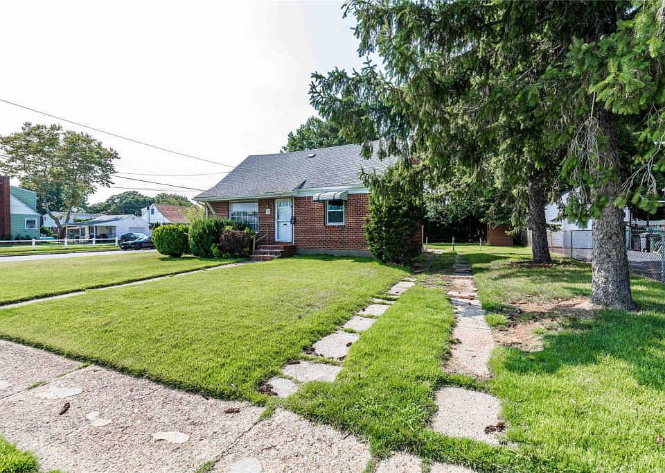 1903 Freeman Ave, East Meadow, NY 11554 Zillow