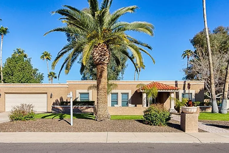 5912 E Emile Zola Ave — Photo 1