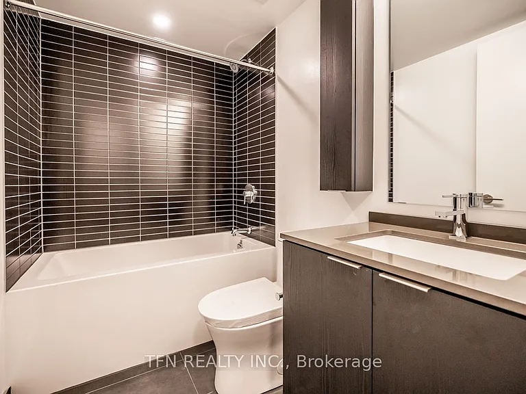 86 Dundas St E #1611 — Photo 21