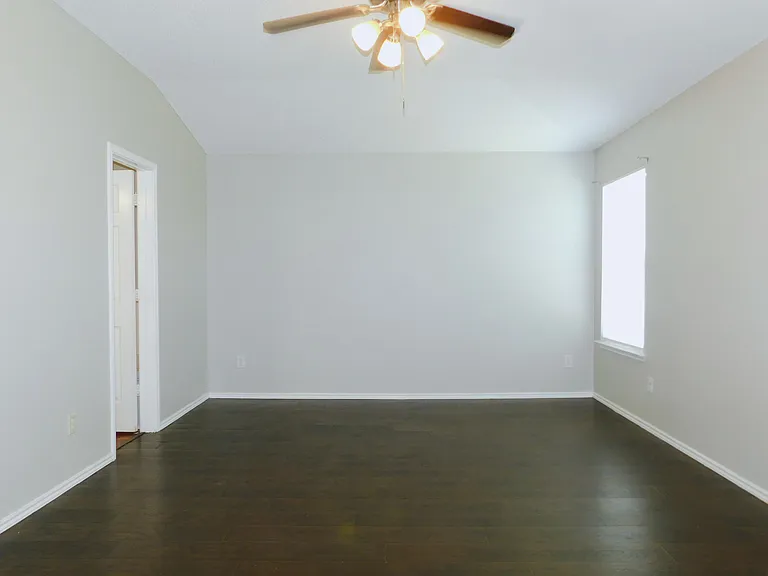 1648 Crown Point Dr — Photo 13