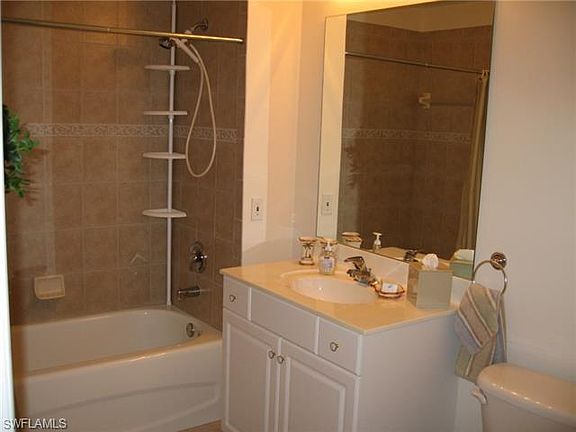 5th image of 3973 Bishopwood Ct E Unit 106