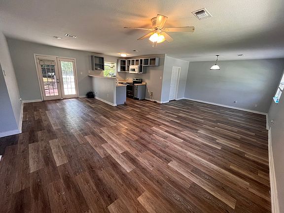 3rd image of 314 Magnolia Dr