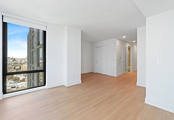 5th image of 662 Pacific St #27J