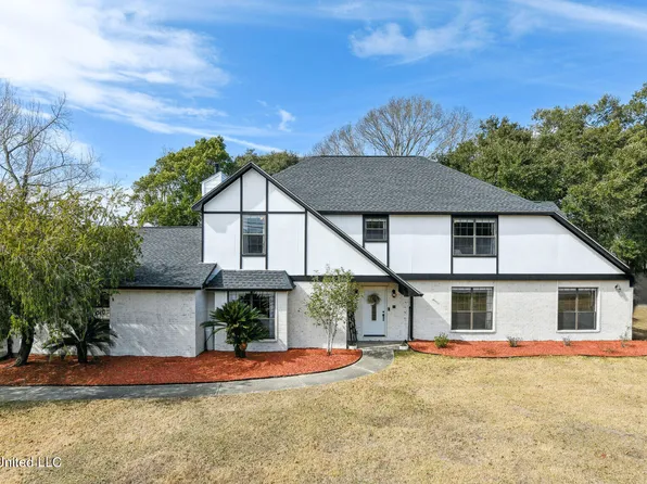 6709 Riviera Dr, Biloxi, MS 39532