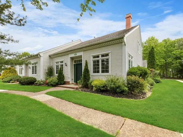 67 Winthrop Rd #H, Monroe Township, NJ 08831