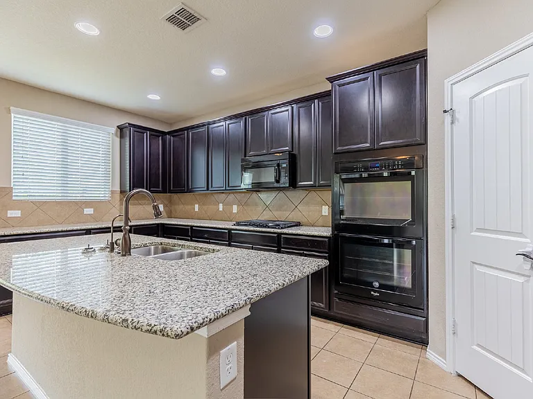 12939 Texas Gold — Photo 17