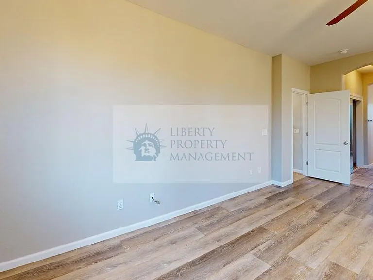 5249 Stonehart Ln — Photo 15