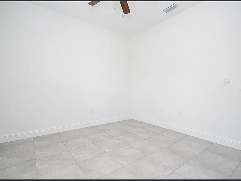 16919 SW 37th Terrace Rd — Photo 37