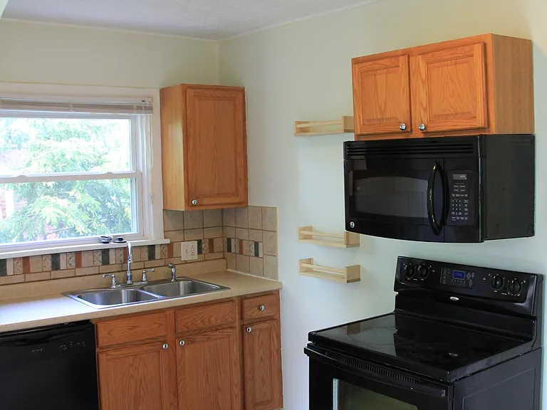 5316 Broadway St — Photo 14