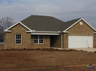 106 Gray Fox Xing, Bonaire, GA 31005