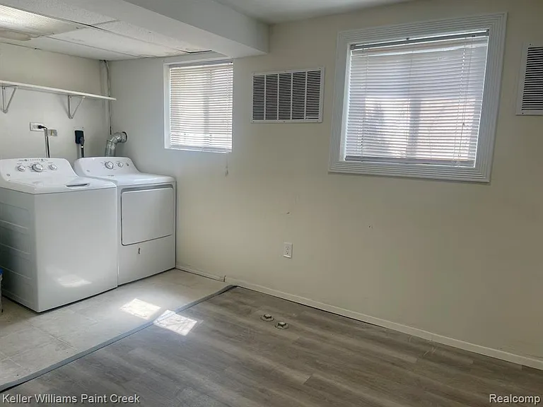 15570 Mount Vernon St — Photo 13