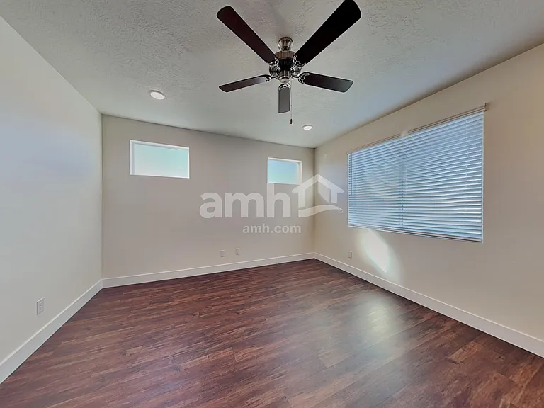 10032 W Raleigh St — Photo 6