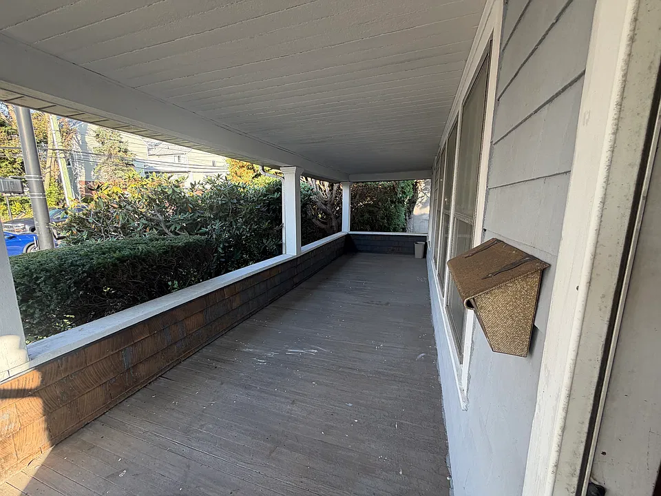 522 W Main St