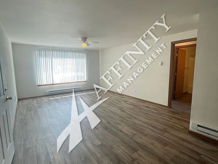Rainier Vista — Photo 3