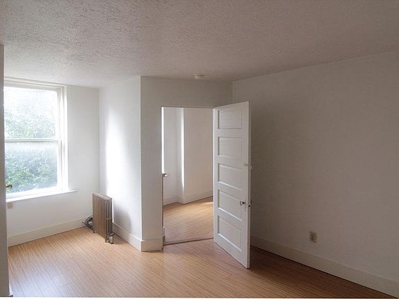 2nd image of 510 Mifflin Ave #B2