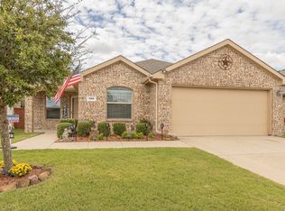 490 Harding Ln, Lavon, TX 75166