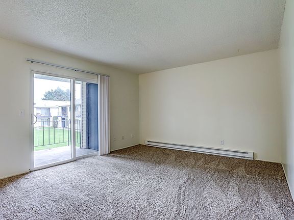 3rd image of 19511 NE Halsey St APT 110