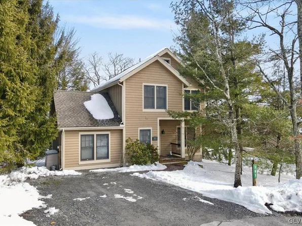 383 Aspen Ct, Tannersville, PA 18372