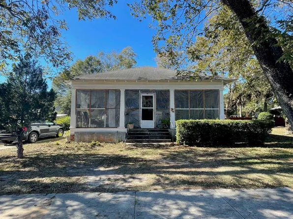 1593 6th St, Florala, AL 36442