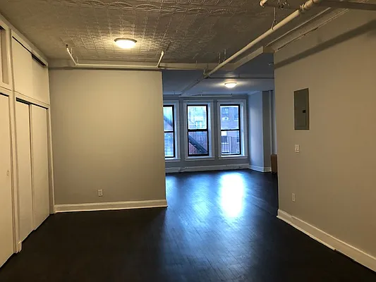 Rented by Friedman Roth Realty | media 18