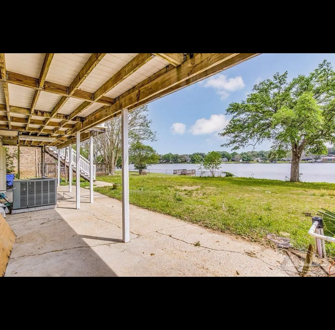 4 bed, 2.5 bath, 1633 sqft, $2,500 — Photo 4