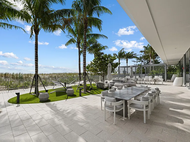 900 N Ocean Blvd #802 — Photo 41