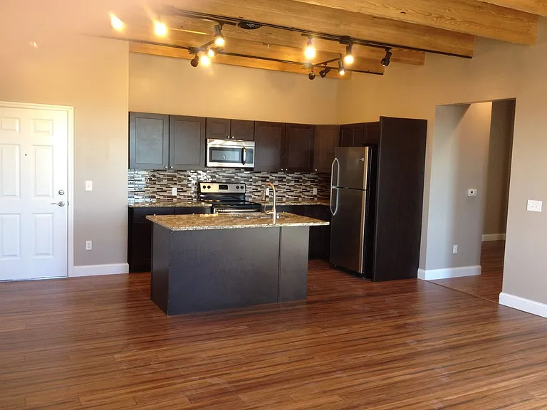City View Lofts — Photo 12