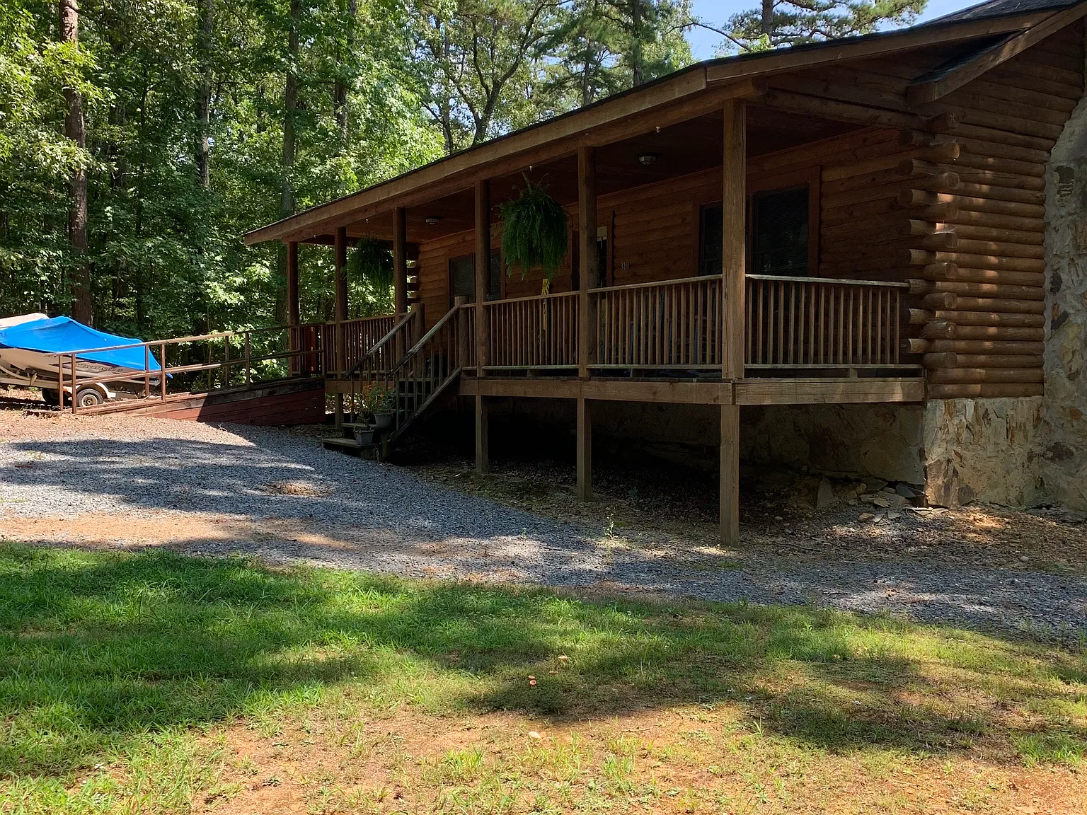 3 bed, 2128 sqft, $2,000 — Photo 1