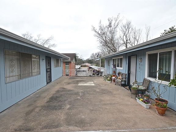 2nd image of 5538 Holly St APT 313