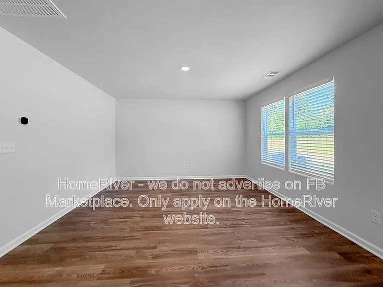 483 Sundown Dr — Photo 3