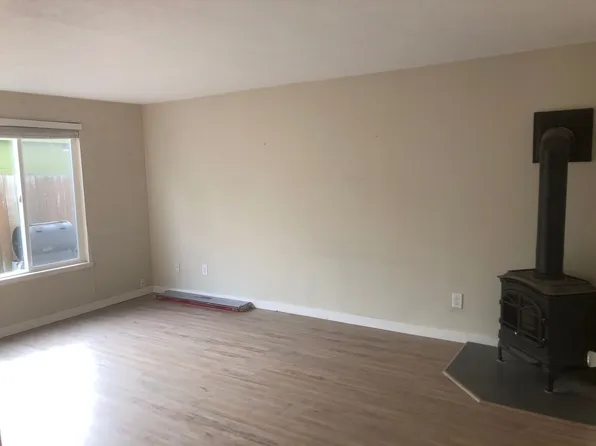 stlouis, 9469-9473 N Saint Louis Ave #9471, Portland, OR 97203