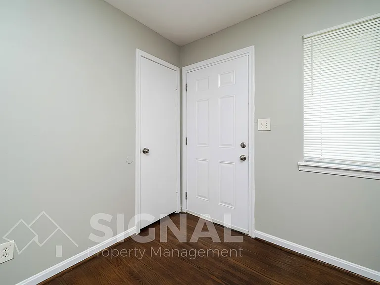 320 Argonne Dr — Photo 5
