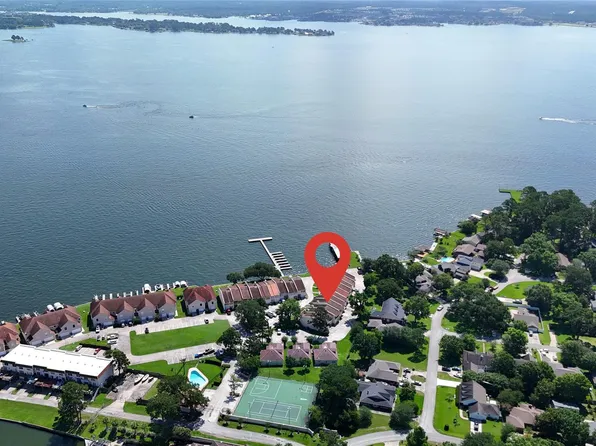 38 Regency Point, Montgomery, TX 77356