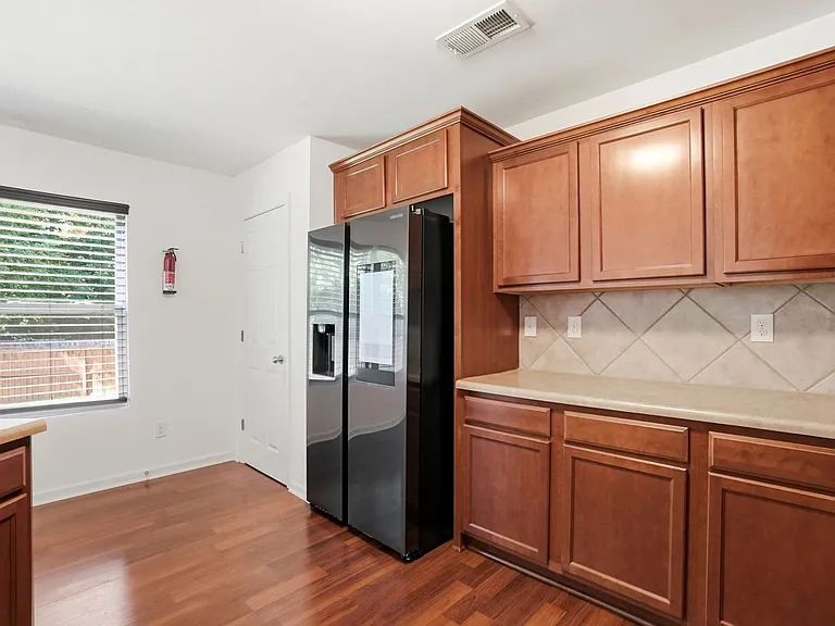 1906 Treefrog Ct — Photo 15