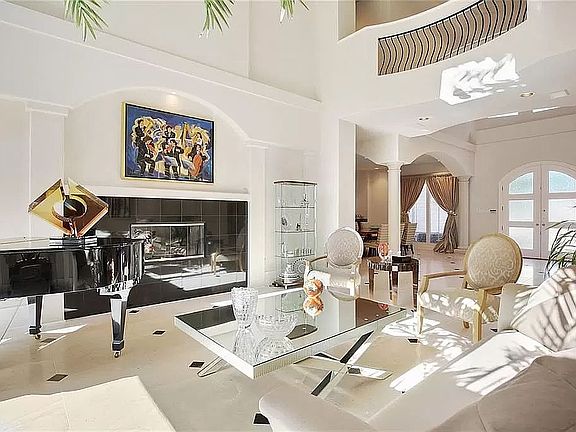 5th image of 17415 Woods Edge Dr