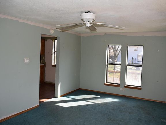 2nd image of 915 Euclid Ave