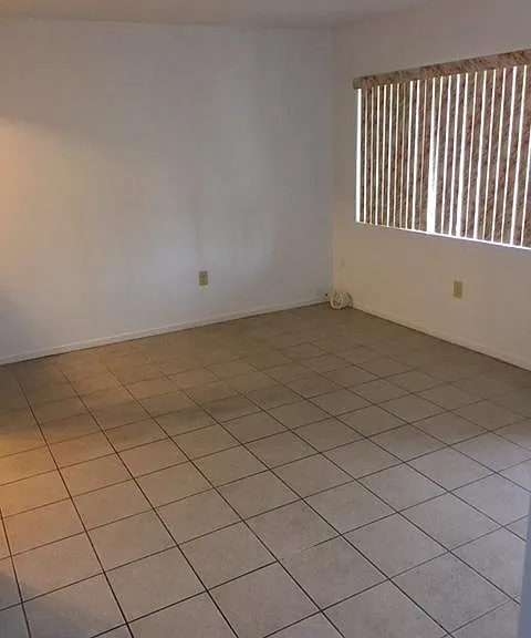 2117 W Princeton Ave — Photo 4