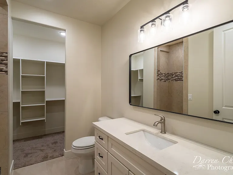 131 N 240 E — Photo 13