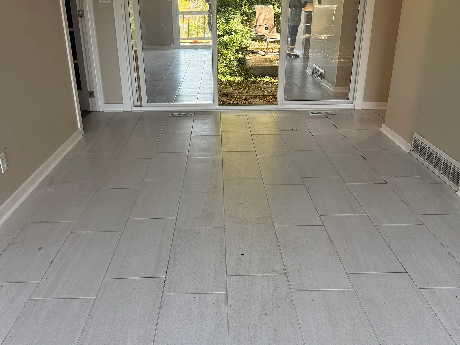3 bed, 3.5 bath, 1672 sqft, $3,100 — Photo 3