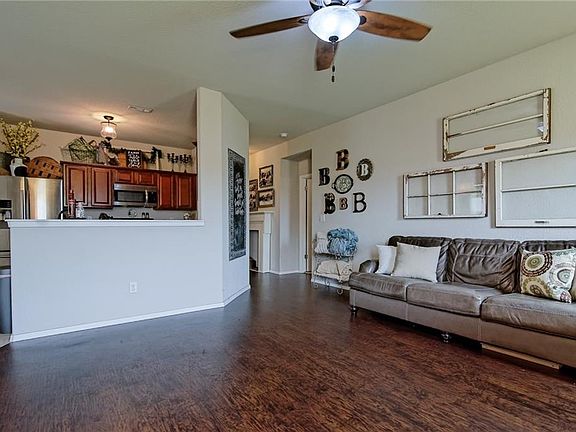 4th image of 721 NW 67th Ave