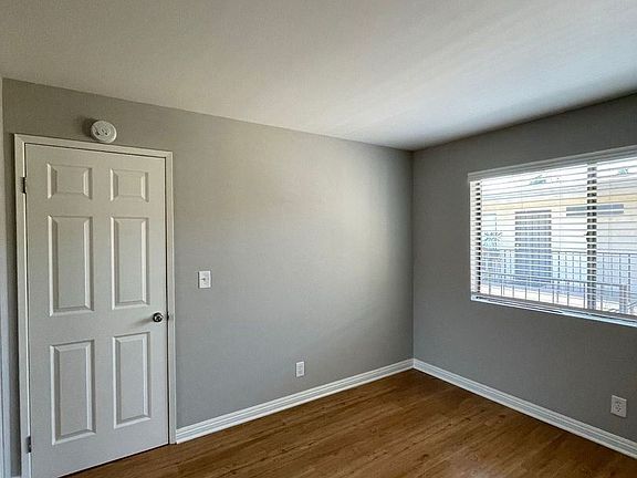 5th image of 3637 Howard Ave