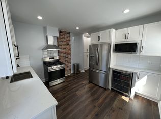 935 Thomas Rd, Columbus, OH 43212