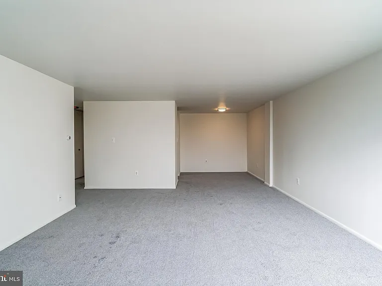 6100 Henry Ave #5B — Photo 10