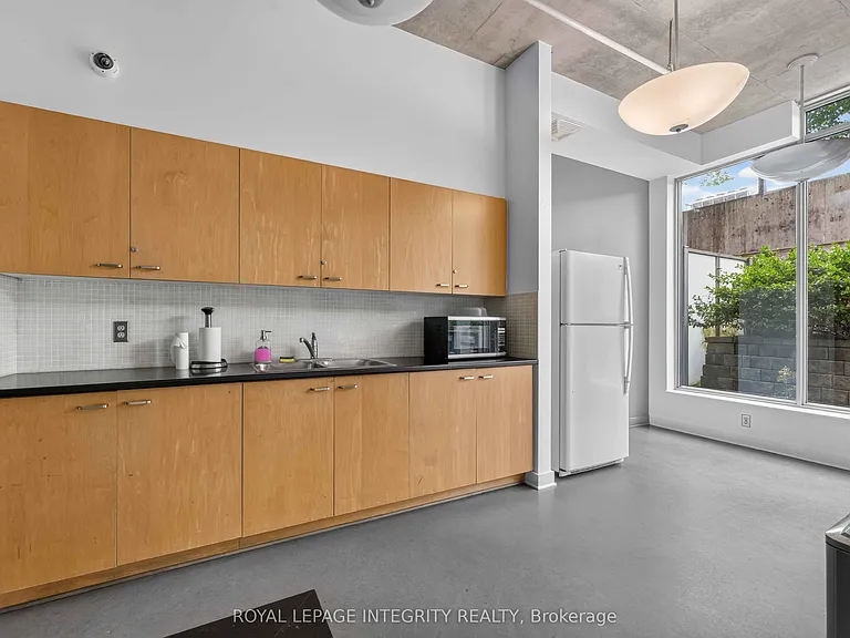 180 York St #909 — Photo 24