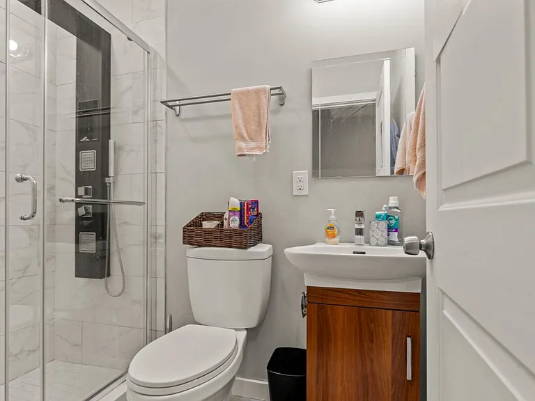 Temple Student Housing — Photo 4