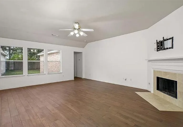 2718 Atlas Dr — Photo 11