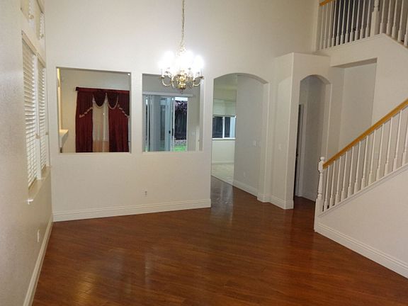 4th image of 696 Tamarindo Way