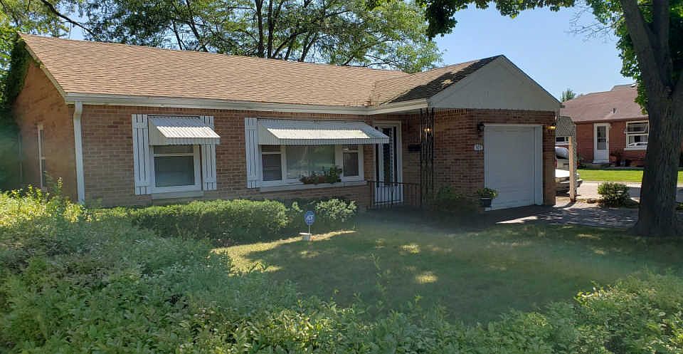 1st image of 103 N Burton Ave
