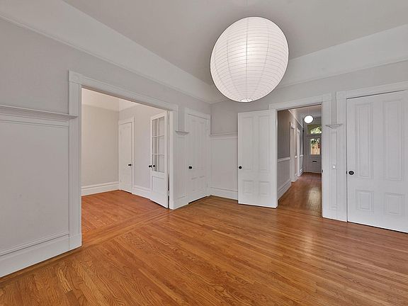 3rd image of 3167 24th St